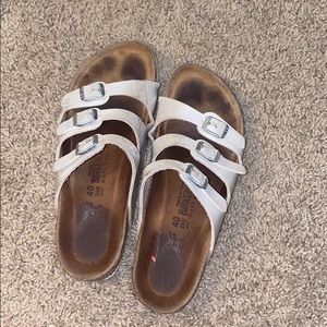Pearl 3 Strap Birkenstock’s